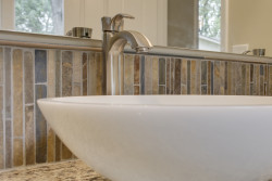 Spa-Style Bathtub